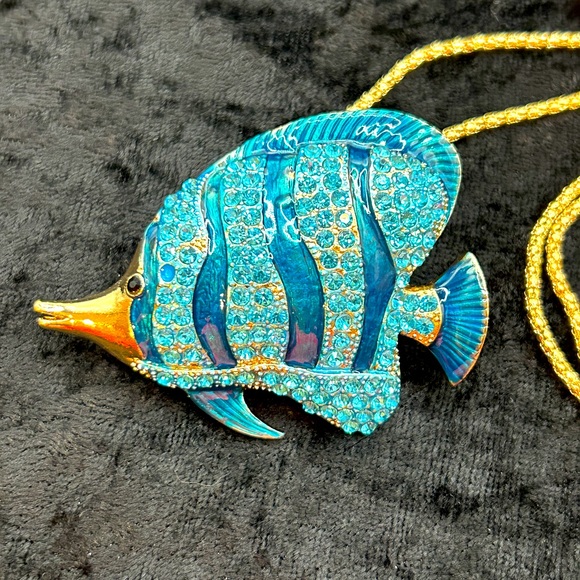 Betsey Johnson Turquoise Stripe Fish Pendant Necklace - Picture 1 of 4